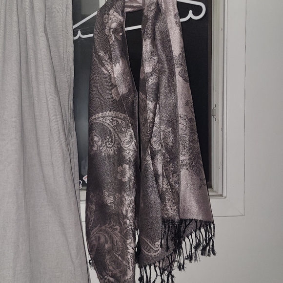 Scarf - Picture 2 of 2